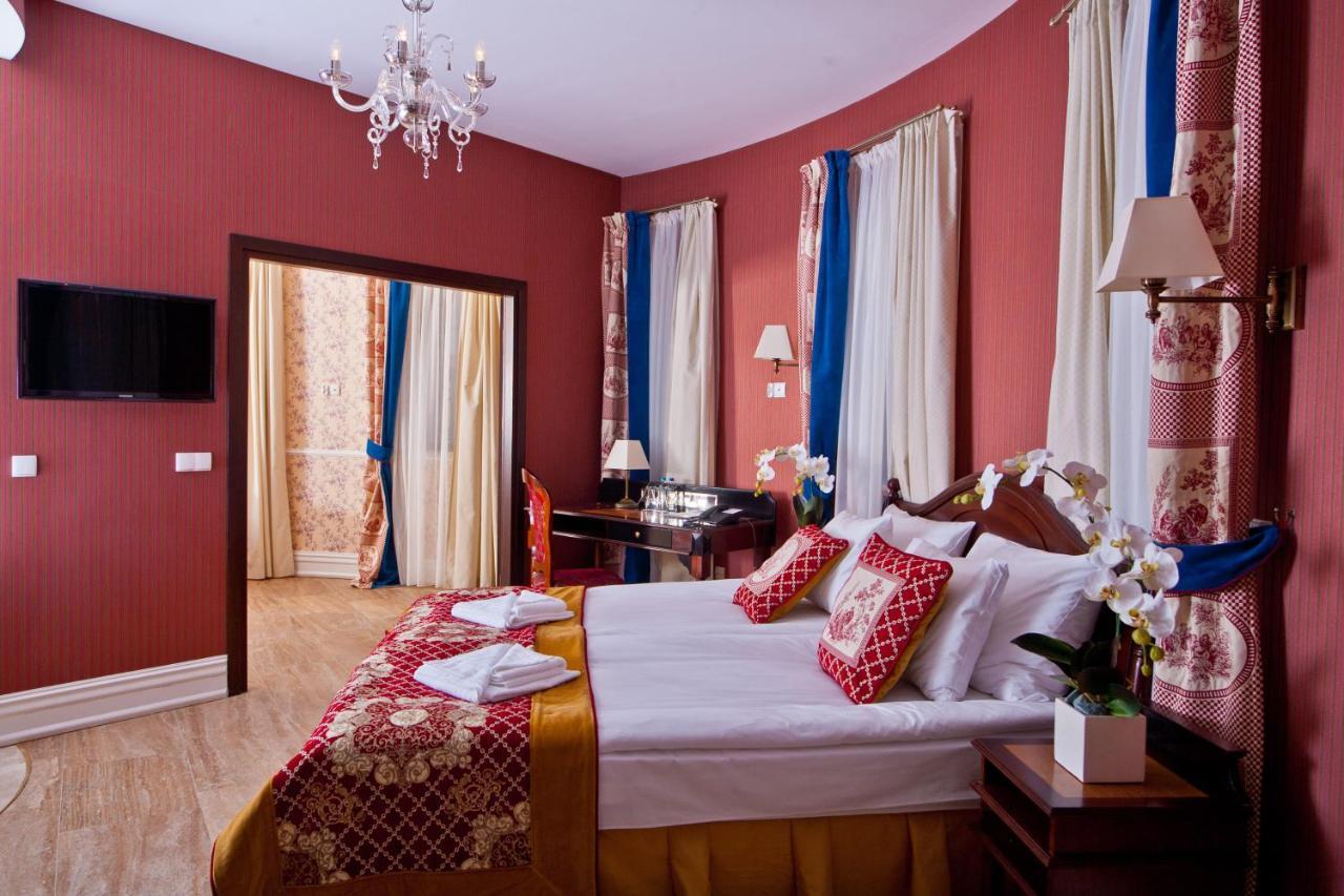 Hotel St. Bruno Giżycko Buitenkant foto