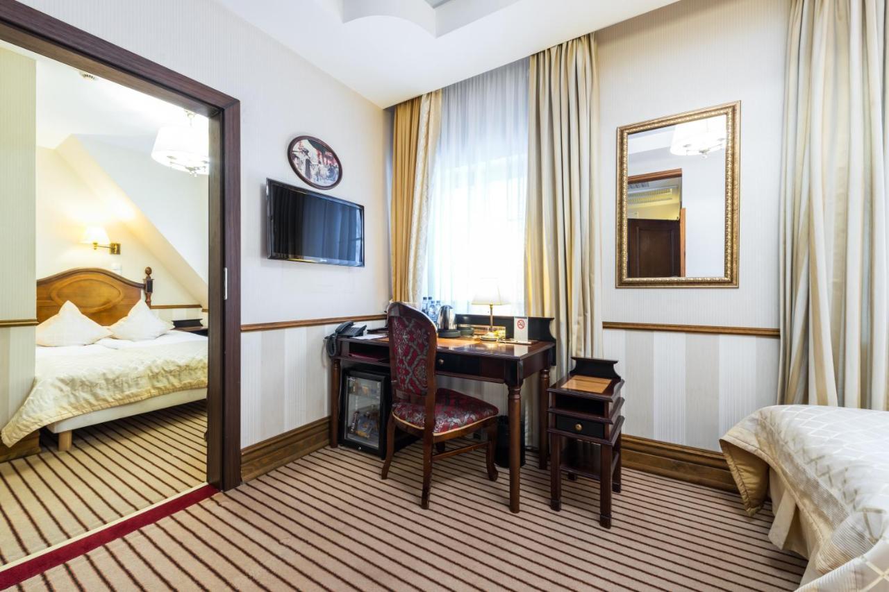 Hotel St. Bruno Giżycko Buitenkant foto