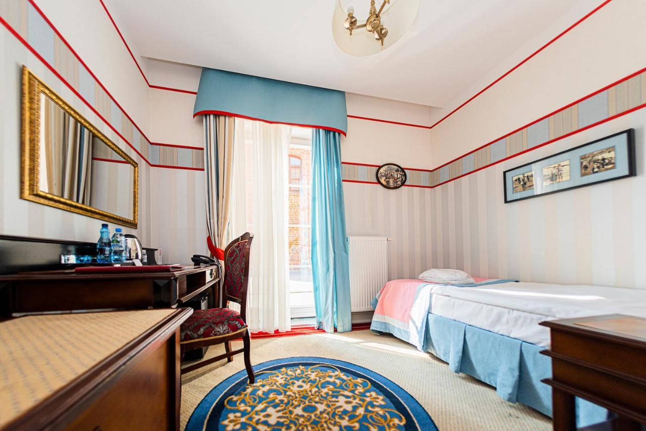 Hotel St. Bruno Giżycko Buitenkant foto