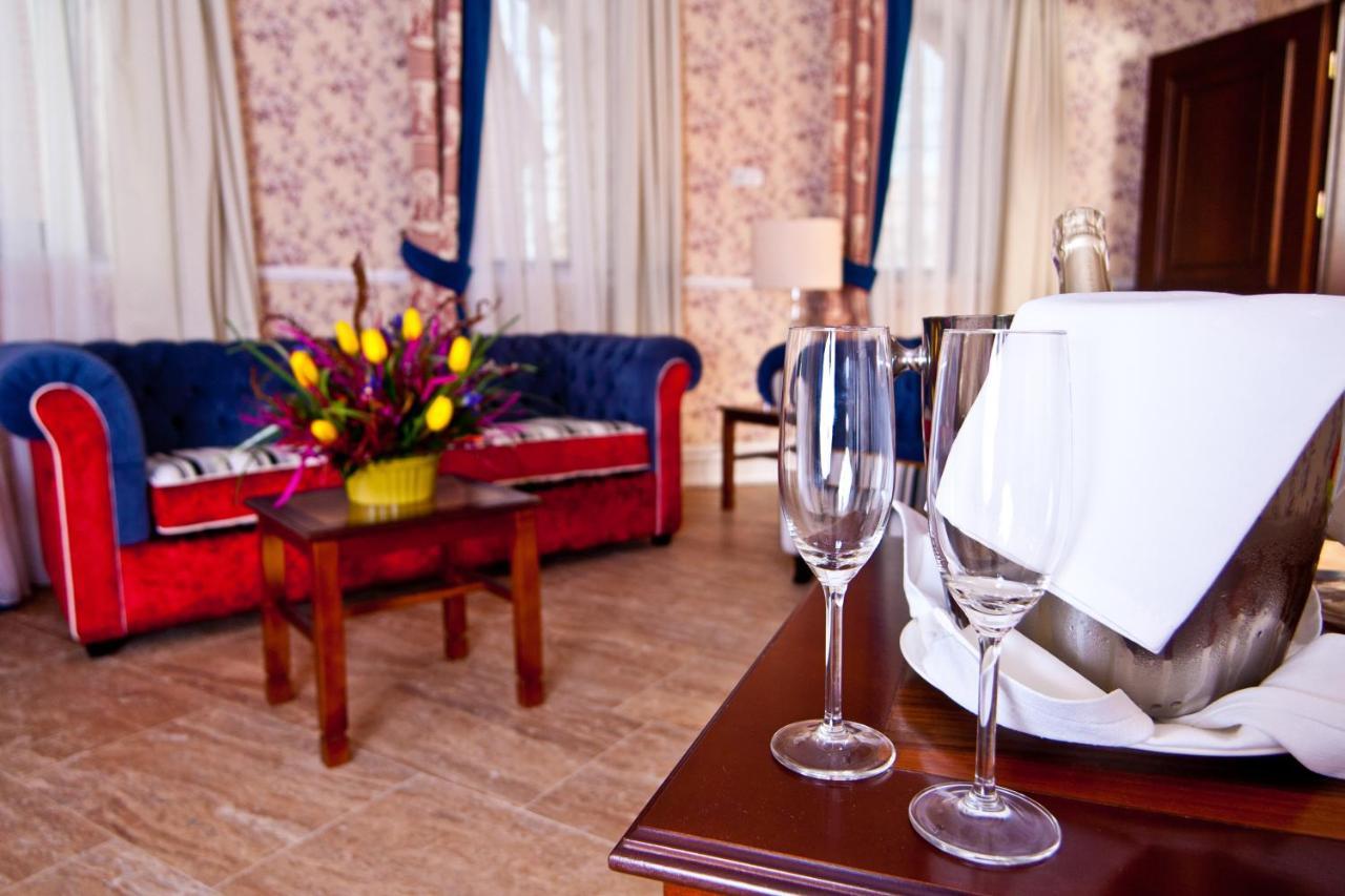 Hotel St. Bruno Giżycko Buitenkant foto