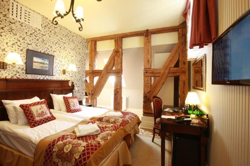 Hotel St. Bruno Giżycko Buitenkant foto